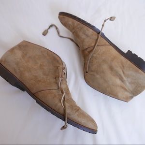 Gucci Tan Flat Lace Up Booties. Size 7.